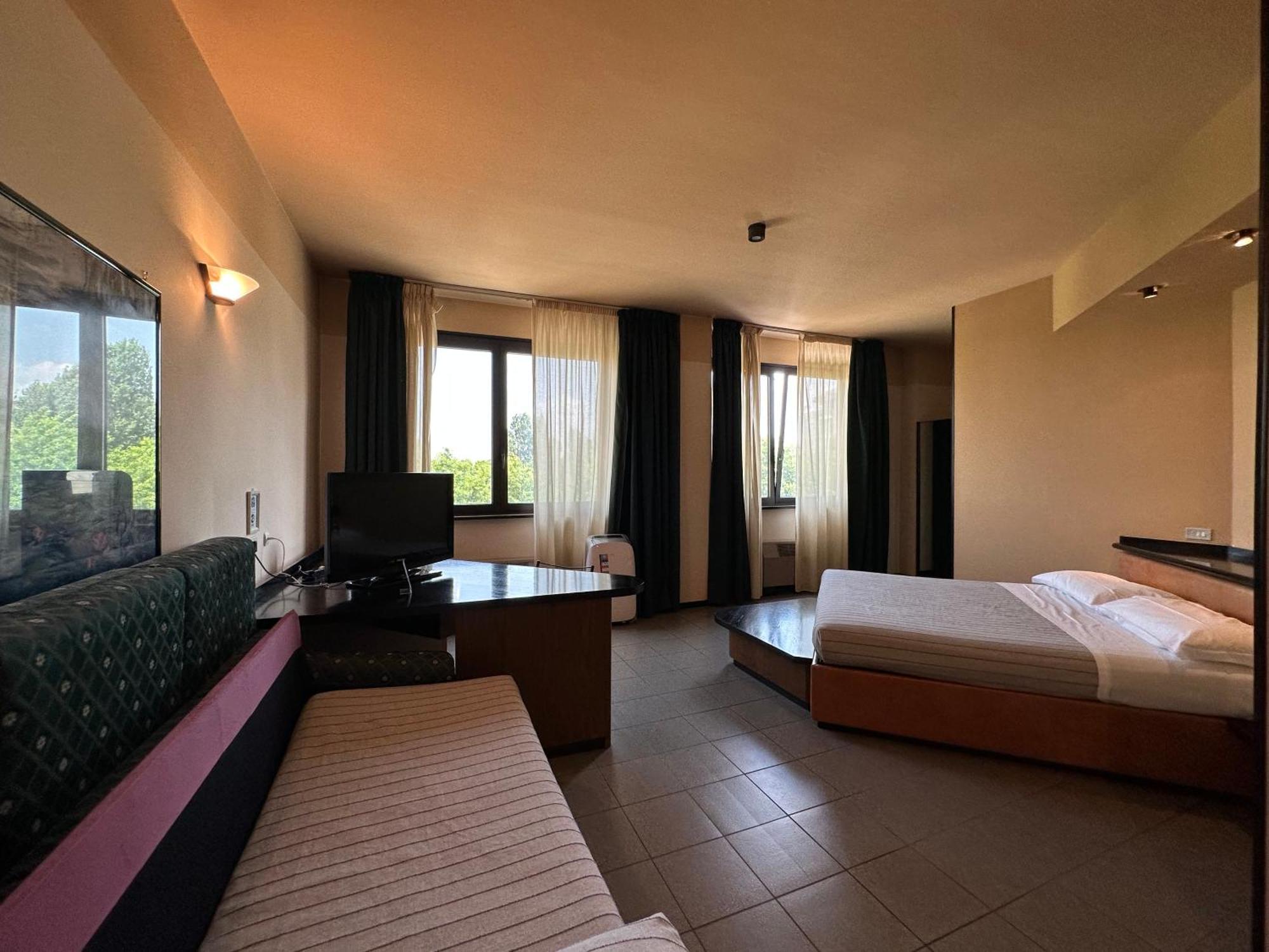 Hotel Griselda Saluzzo Εξωτερικό φωτογραφία