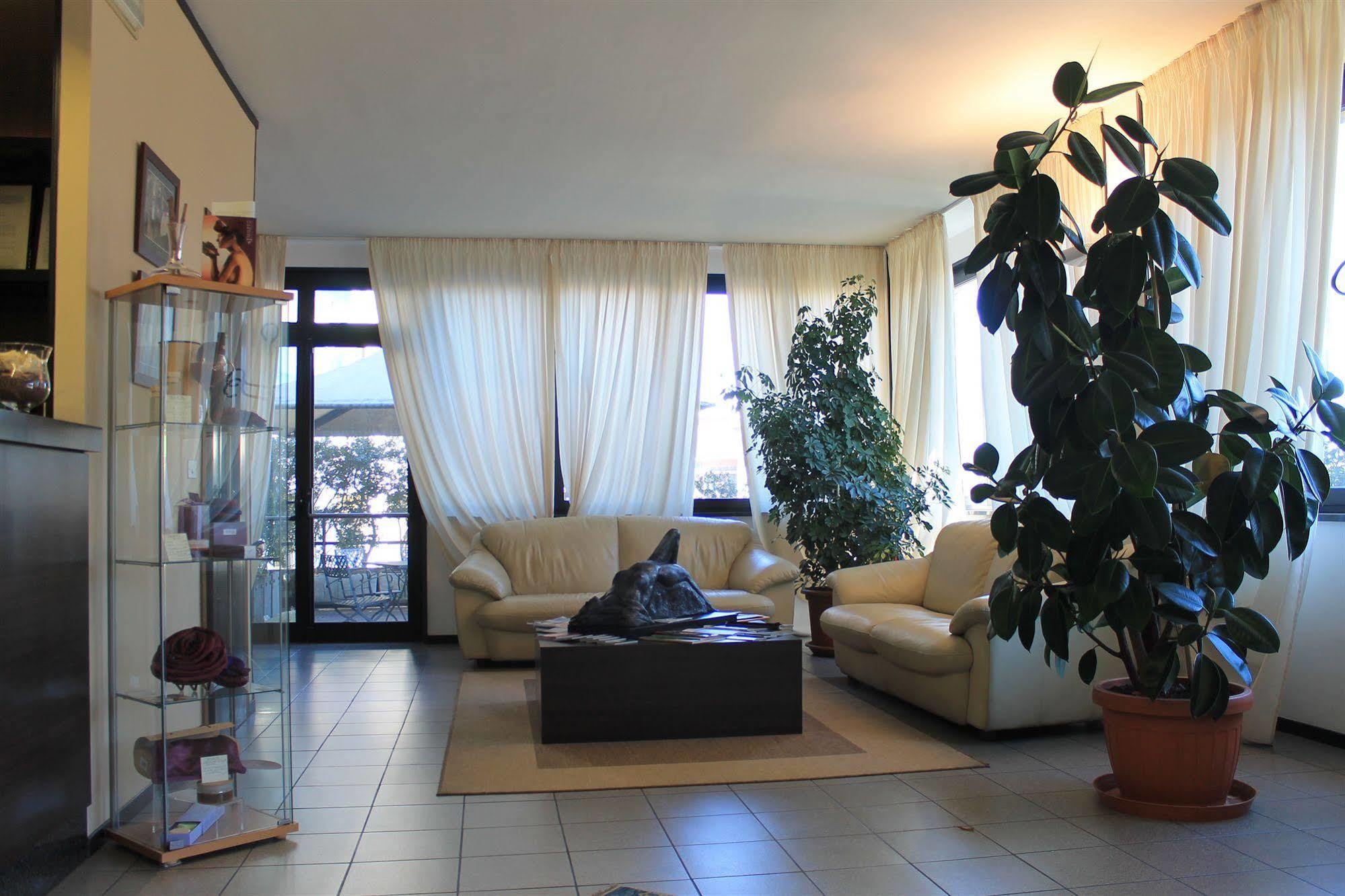 Hotel Griselda Saluzzo Εξωτερικό φωτογραφία